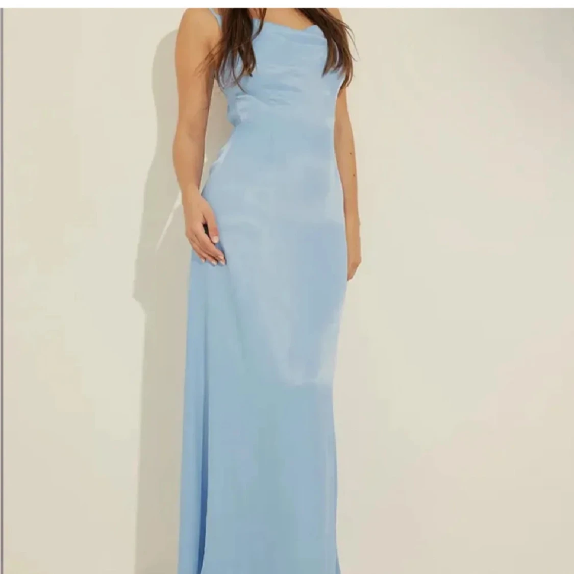 Ljusblå satinklänning/balklänning - 1