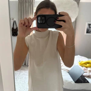 Tröja från Zara 🩷 - Populära Zara tröjan ❤️knappt använd så skicket är super bra!! Skriv privat för fler frågor