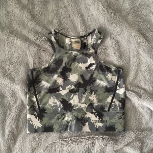 Träningslinne - Skön träningströja, stretchigt material