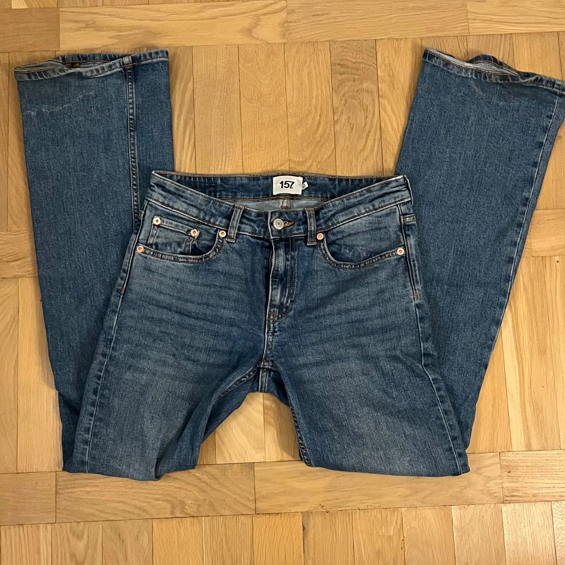 Blå jeans med bootcut - 2