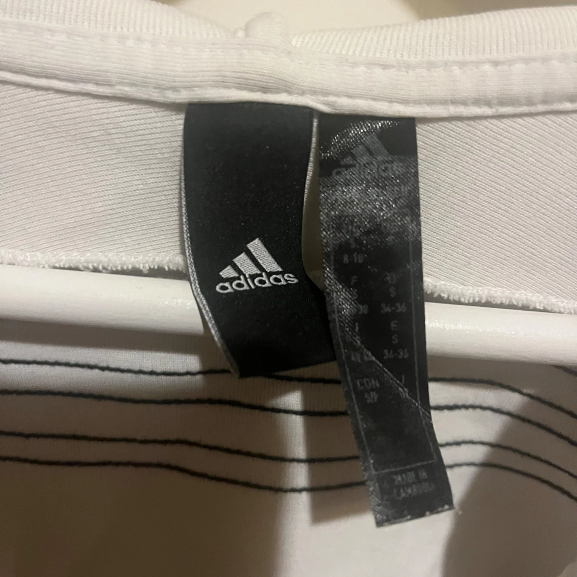 Vit huvtröja med dragkedja från Adidas - 4