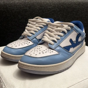 Lost boys Blue Lagoons (Första släppet) - Skitfeta Blue lagoons från Lost boys, köptes i första droppet och är fortfarande i toppkvalite