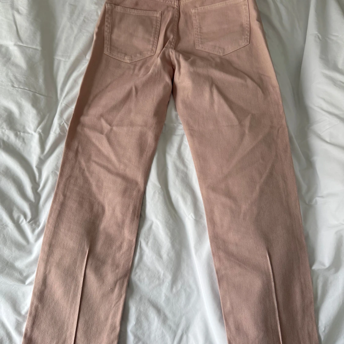 Rosa croppade jeans från Filippa K