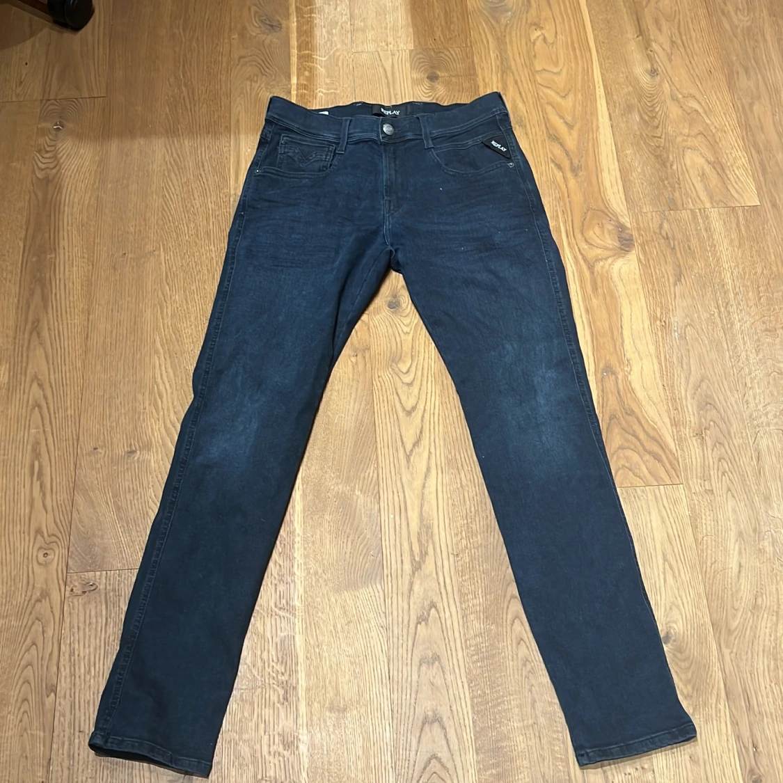 Mörkblå jeans från Replay st29