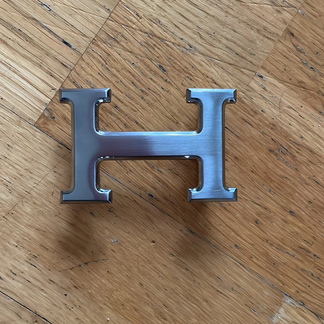 Blått skärp med silverfärgat spänne - 1