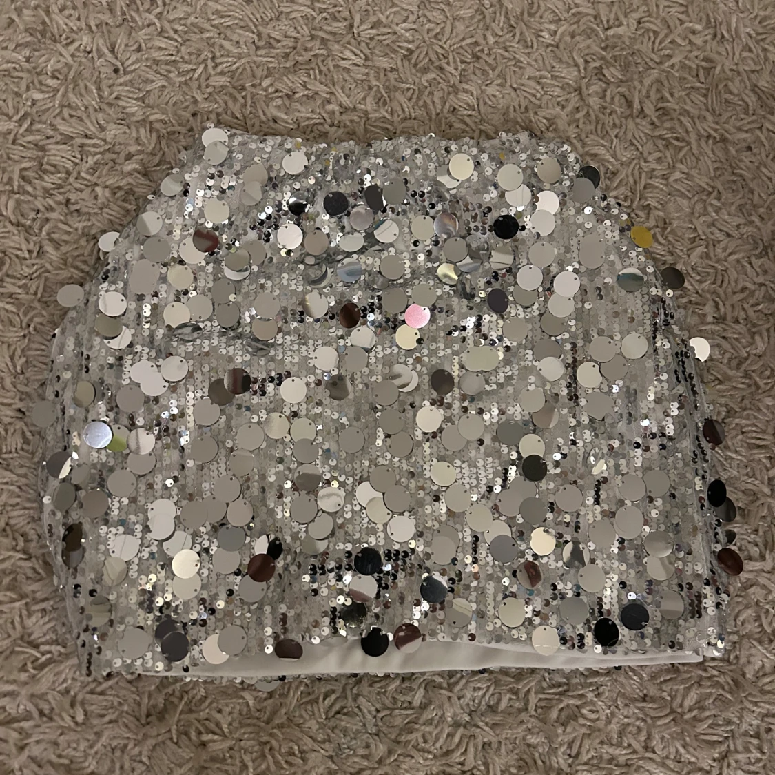 Glittrig silver kjol