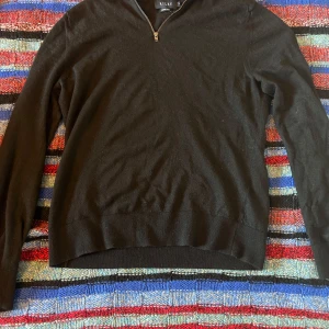 Zip från brothers nyskick i merinoull - Sprillans ny, köpt i fel storlek. Sitter slimmad.