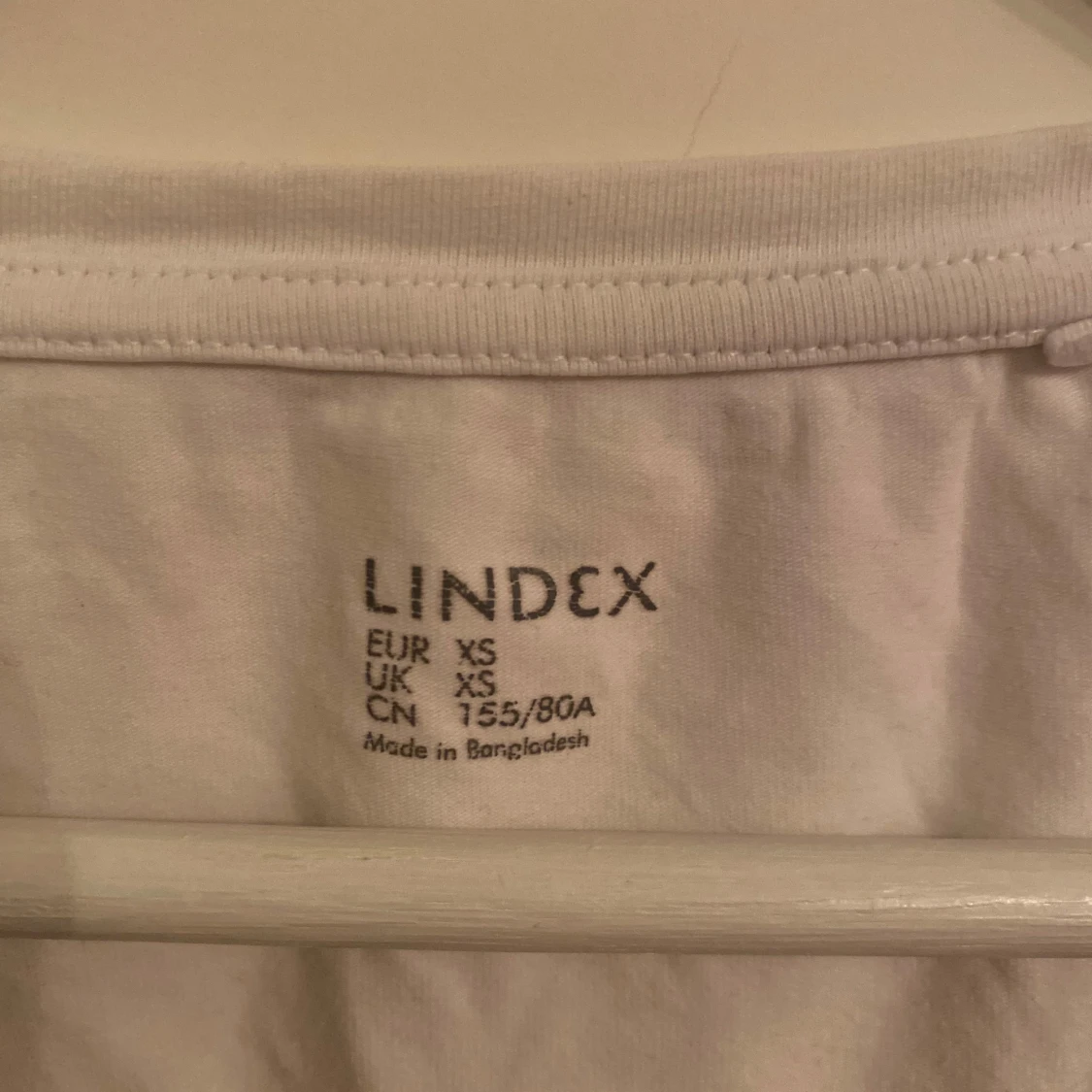 Vit kortärmad topp från Lindex - 1