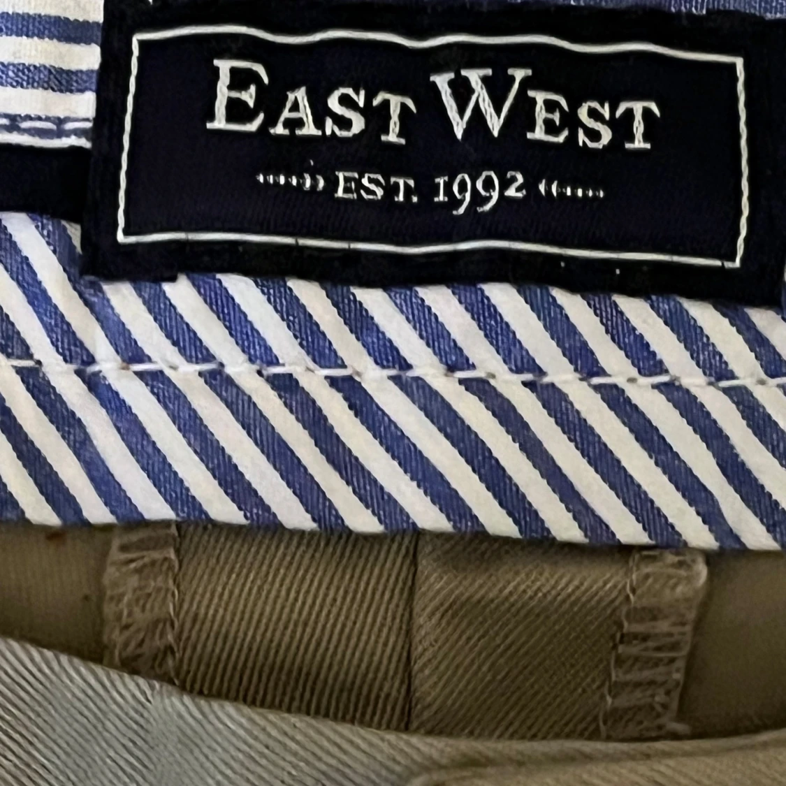 Beige chinos från East West - 1