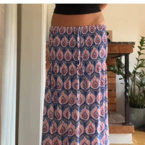 Kjol - Kan användas som kjol och klänning stretchig material💕