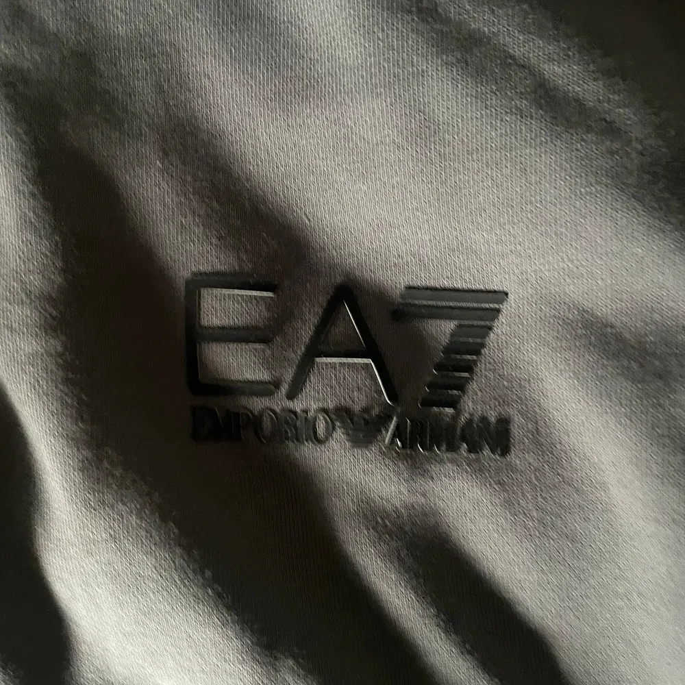 Ny EA7 kofta inga fel på den. Hoodies.