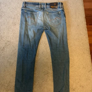 Jacob cohën jeans - Storlek 31. Bra skick, säljer för de är för små.
