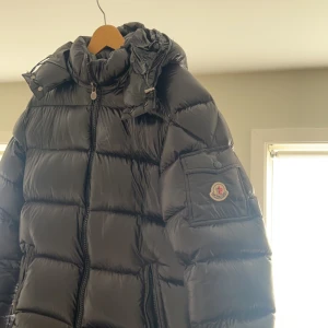 Moncler Maja  - Säljer nu min jacka 