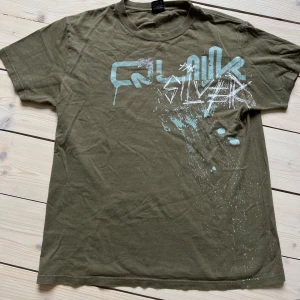 Quiksilver Army Green T-shirt - Size M