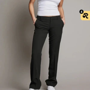 Vera kostymbyxor  - Säljer dessa Vera lågmidjade kostymbyxorna i nyskick🥰🥰