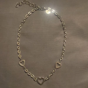 Miss dee halsband  - Jättegulligt, bra skick 