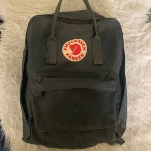 Fjällräven kånken - Klassisk kånken ryggsäck för varje dag. I gott skick.
