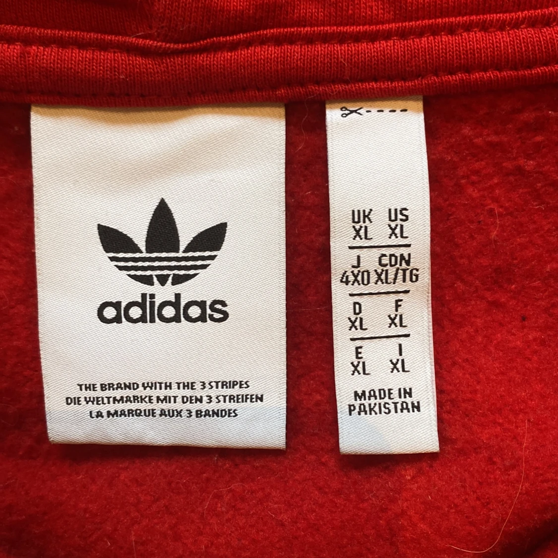 Röd hoodie från Adidas - 91
