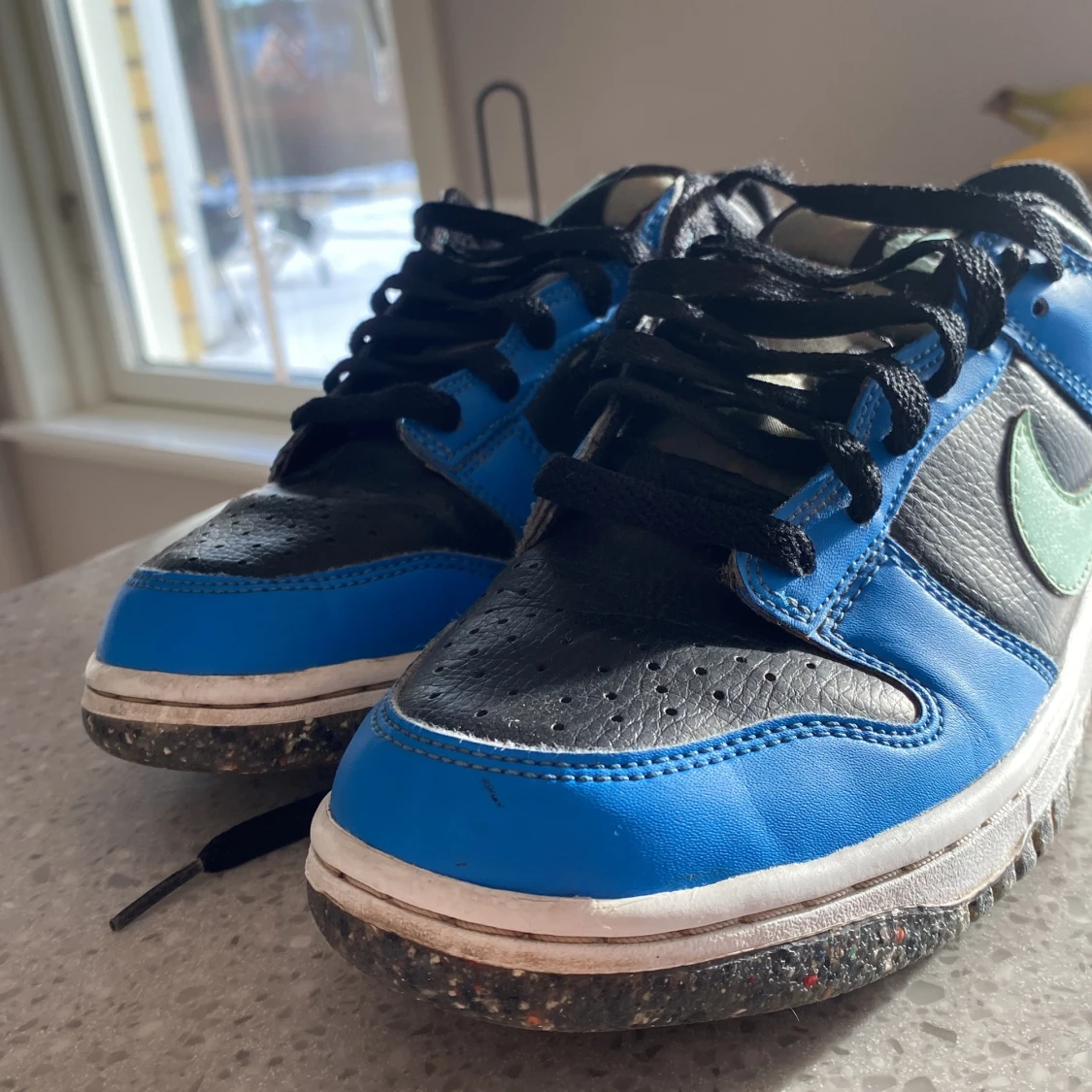 Nike Dunk i blått och svart - 1