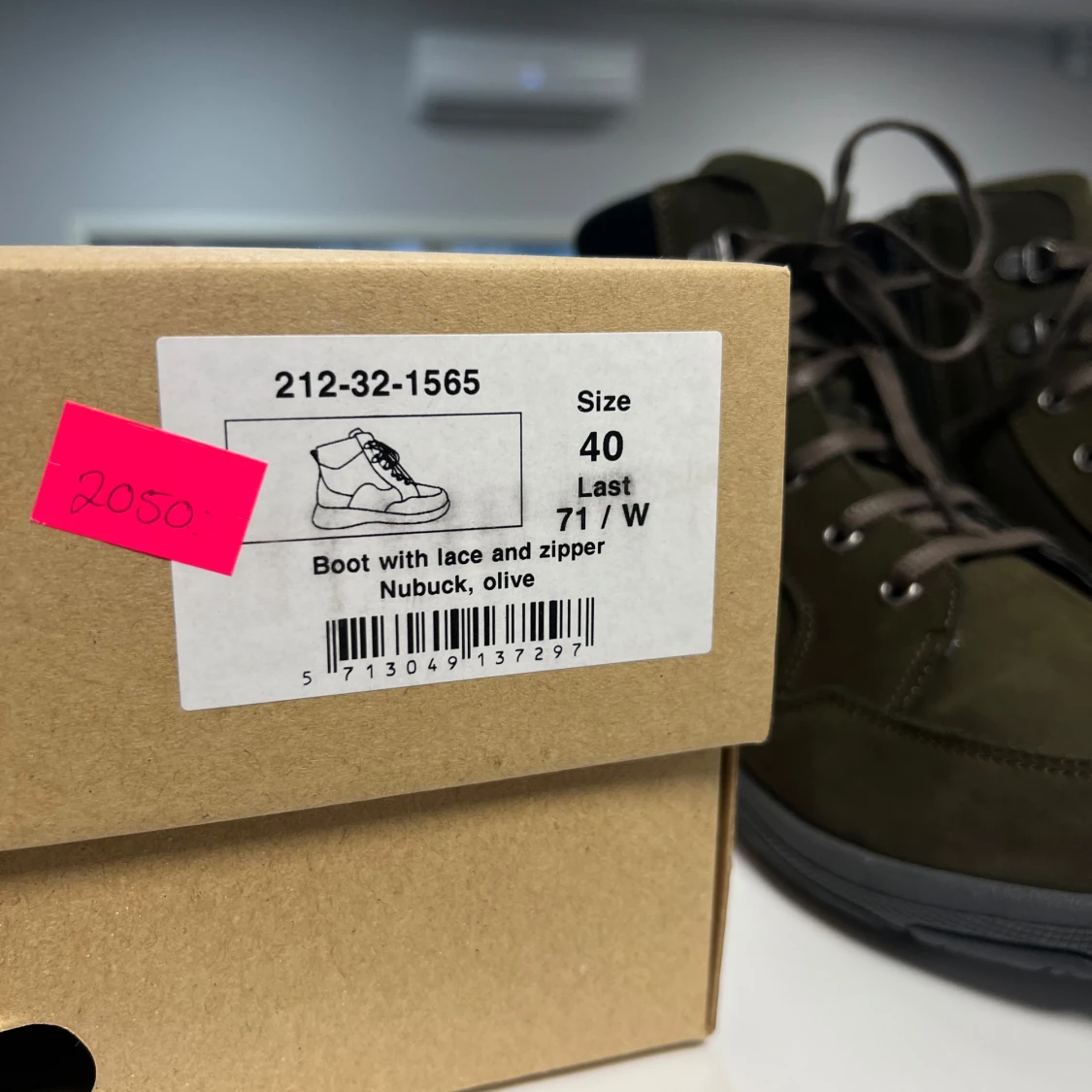 Khaki boots från New Feet - 4