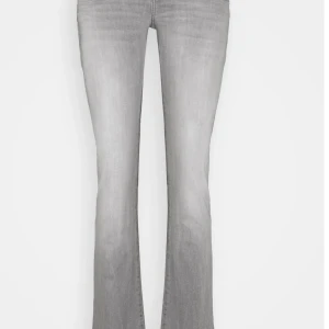 Grå ltb jeans valerie - skitsnygga gråa ltb jeans, säljer pågrund av att det inte används längre💓