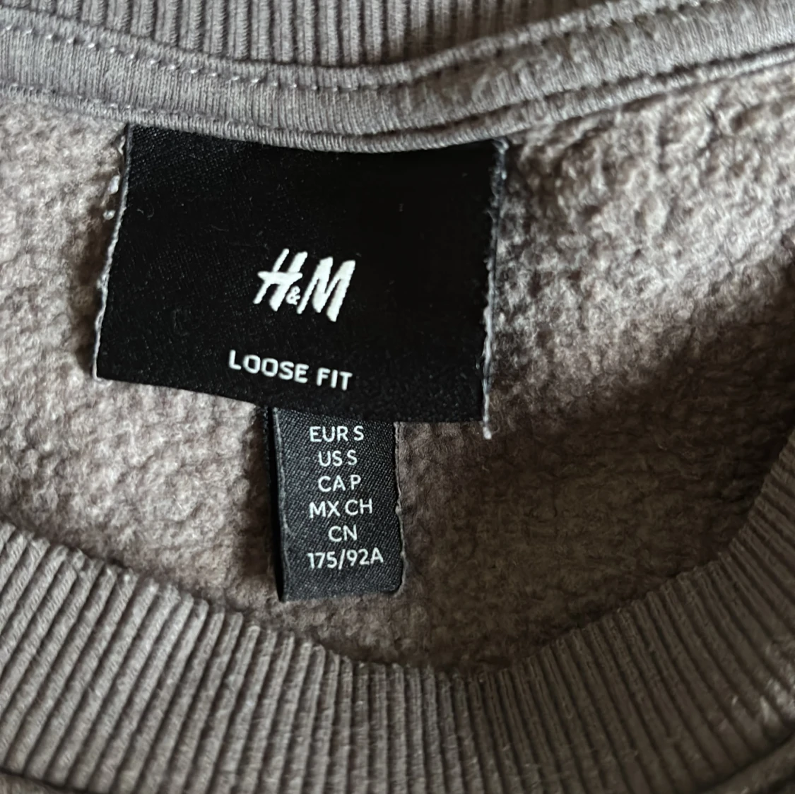Grå sweatshirt från H&M - 2
