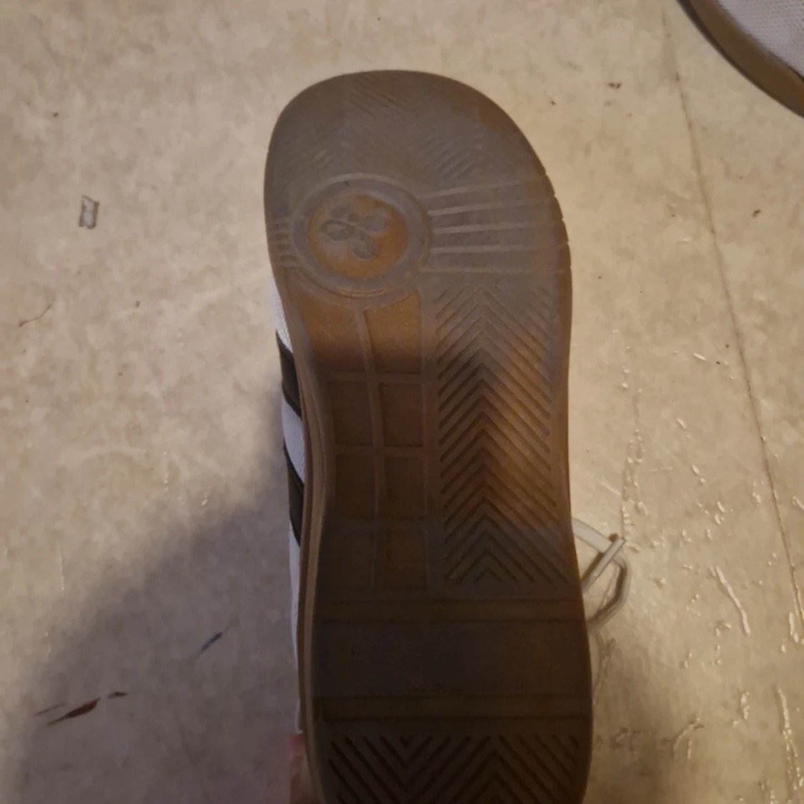 Vita sneakers från Hummel - 2