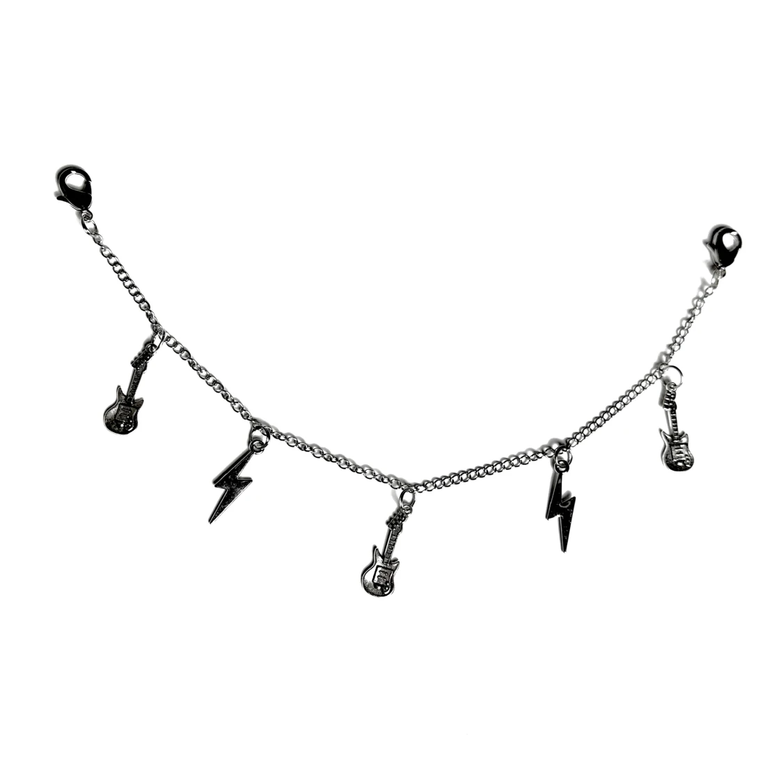 Silverfärgat accessoarsmycke