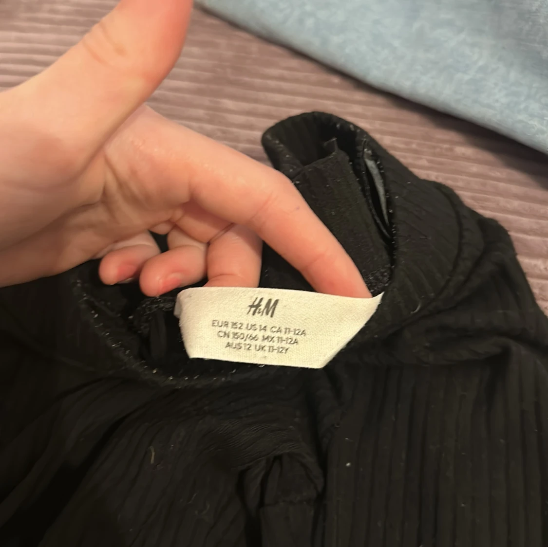 Svarta ribbade byxor från H&M - 2