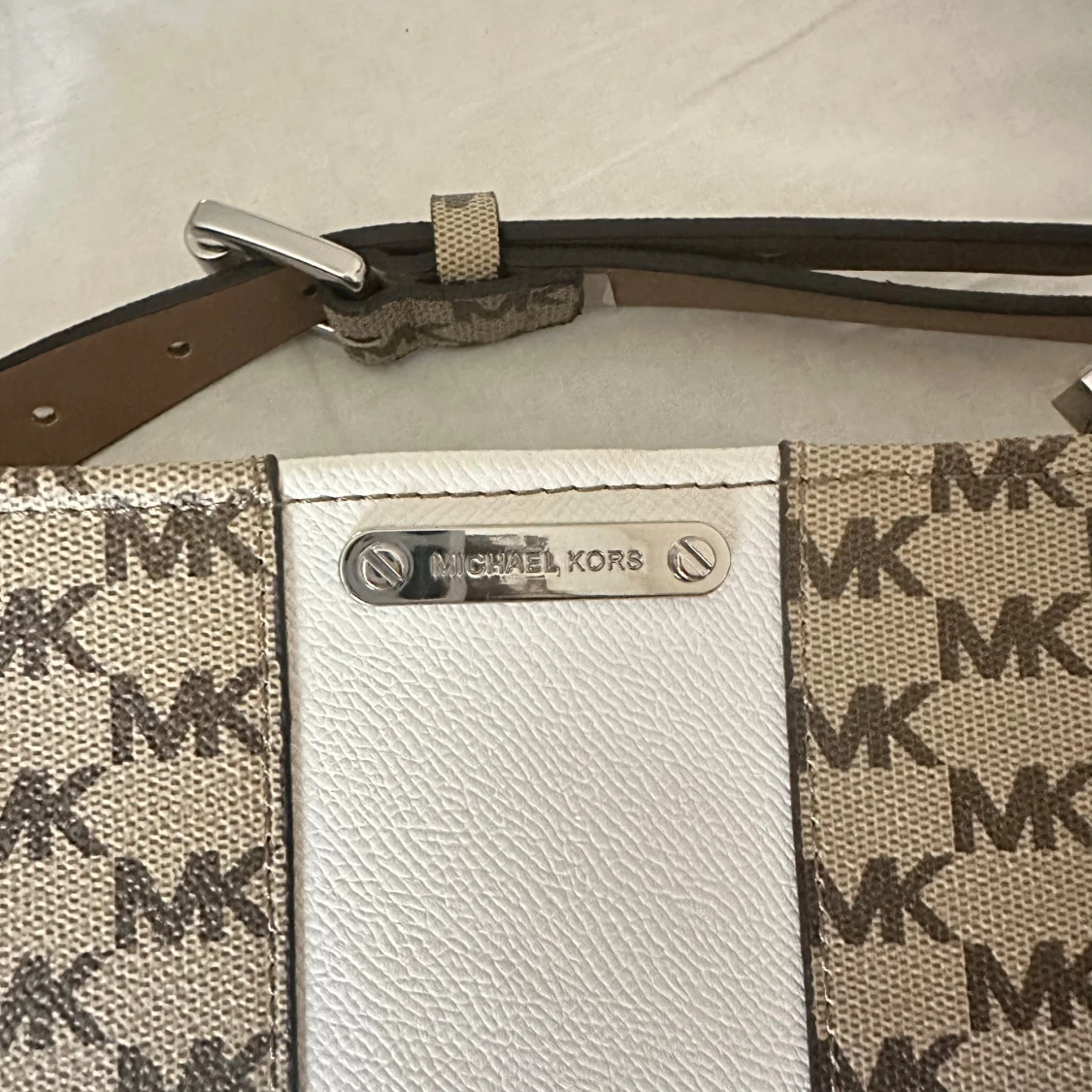 Axelväska från Michael Kors