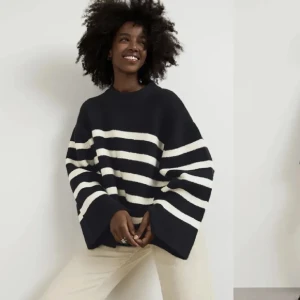  Stickad tröja från Gina -  Säljer min fina stickade tröjor från Gina i storlek XS den är jättefint skick och passa nu till hösten ❤️