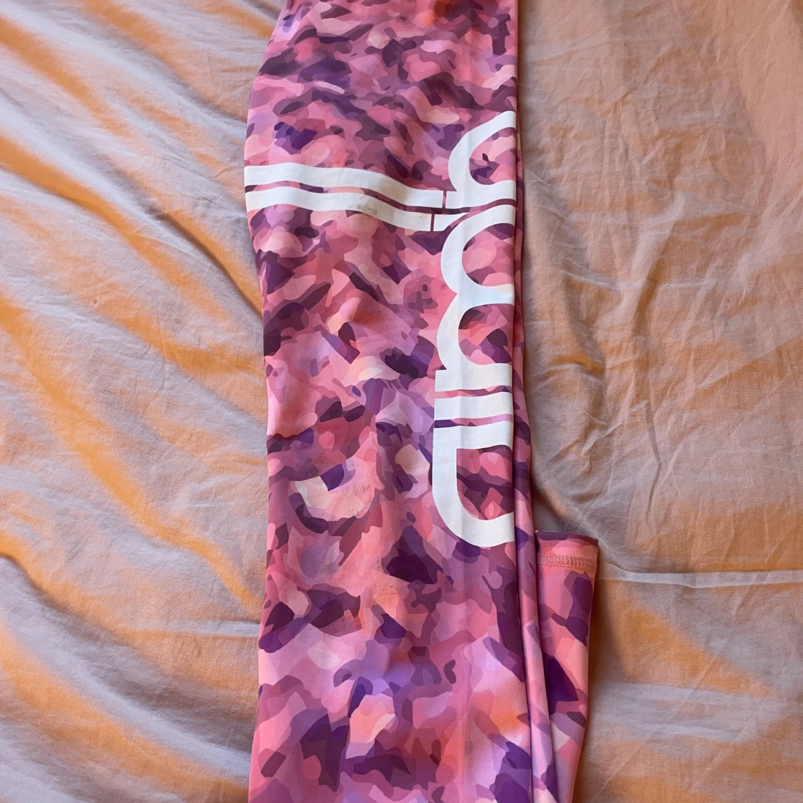 Camouflage mönstrade leggings från Aim'n - 90