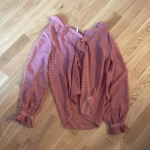 Rosa tröja  - Säljer den här rosa tröjan