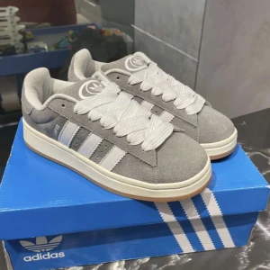 Nya addiads campus  - Selling my new shoes, have nor worn them!