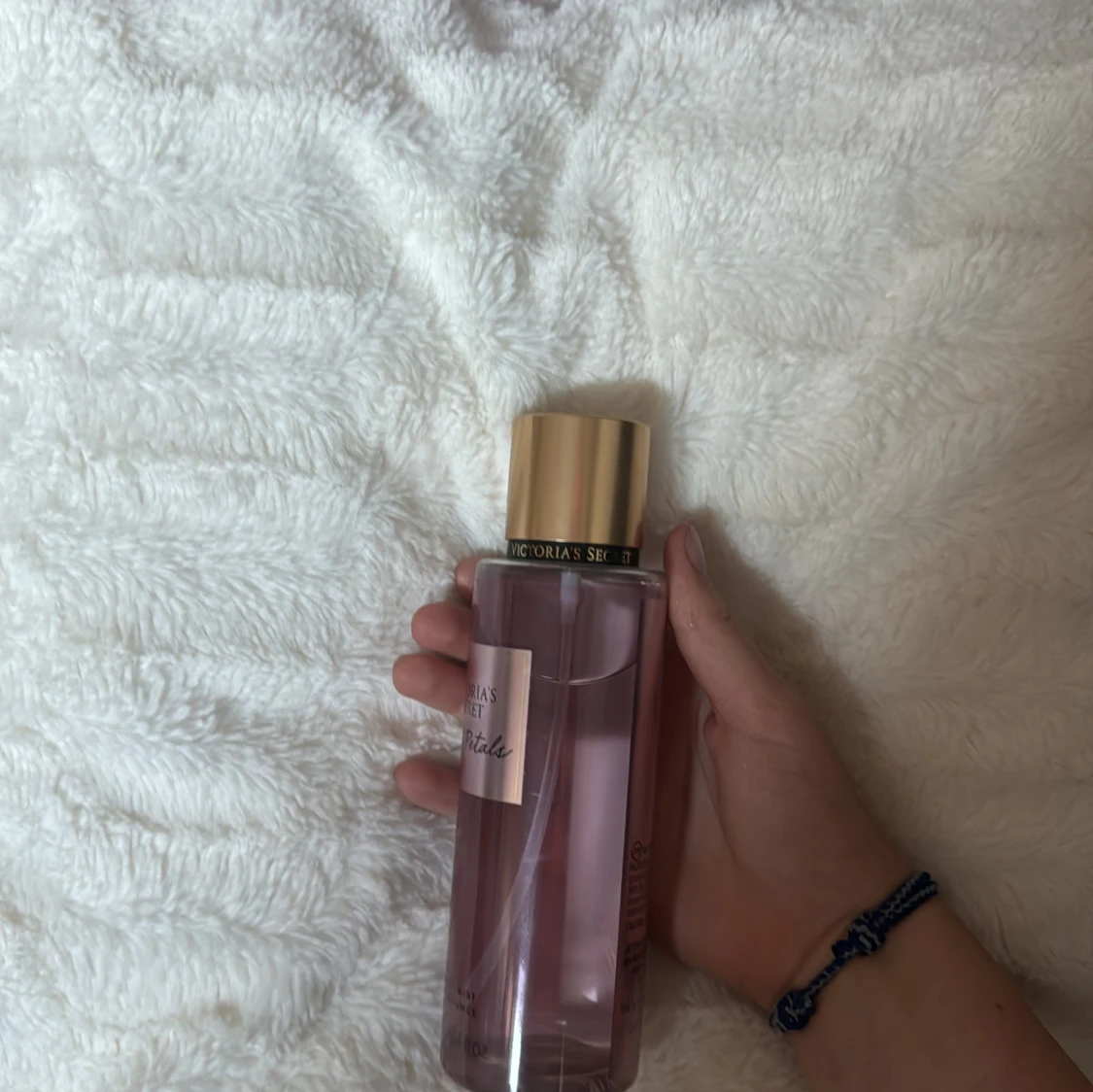 Victoria's Secret Velvet Petals Body Mist - 90