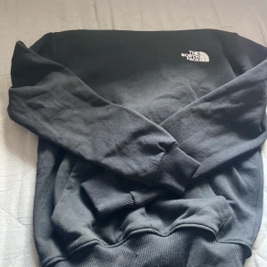 The north face - Säljer min north face tröja då jag inte använder den helt oanvänd skick 10-10 