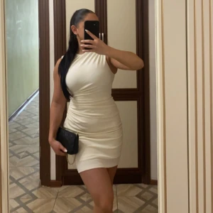 Klänning Zara - Klänning Zara, endast använd en gång. Skickas/möts upp