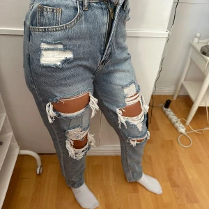Jeans - Blåa jeans från SHEIN, aldrig använda! Storlek XS (true to size)