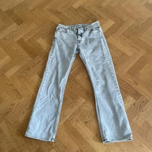 Hope jeans - Hope jeans i fint skick, storlek 30/32