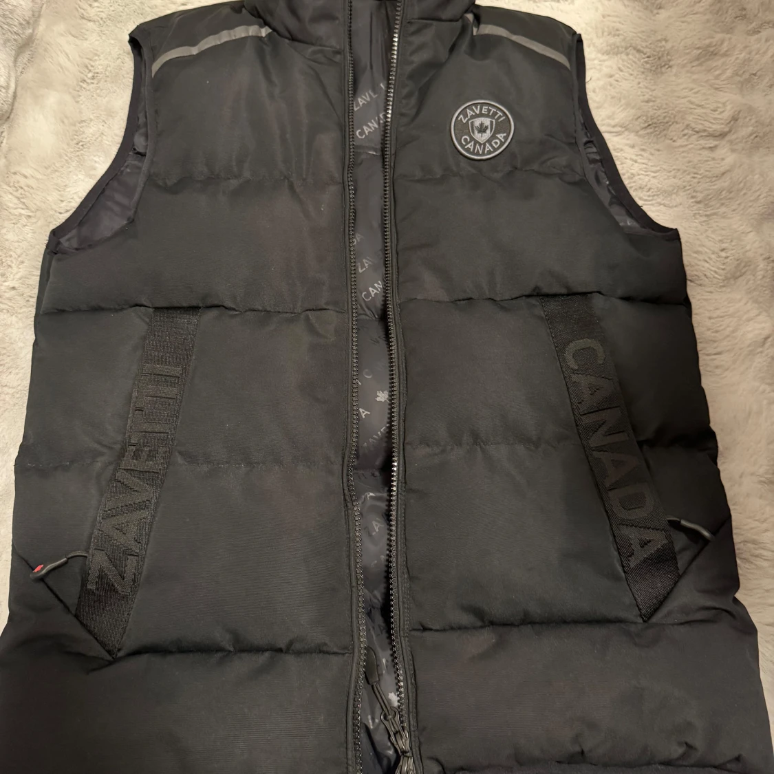 Zavetti Canada väst