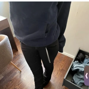 Ltb jeans  - Ett par svarta ltb jeans som jag köpte här på plick. I storlek 25.34 i modellen Fallon. Prislapp kvar  