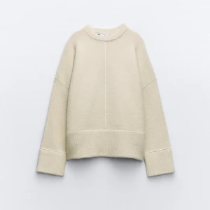 stickad tröja - oanvänd stickad tröja ifrån zara 🩷 (har liten slits på sidan)