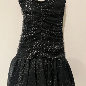 Maje klänning - Lägger ut en intressekoll på min super populära maje klänning. Superfint skick och i strl s💓