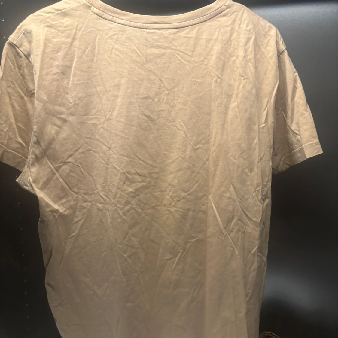 Beige t-shirt från GANT - 2