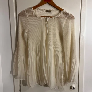 Magisk blus - Superfin vintage blus perfekt för sommaren!!🌟