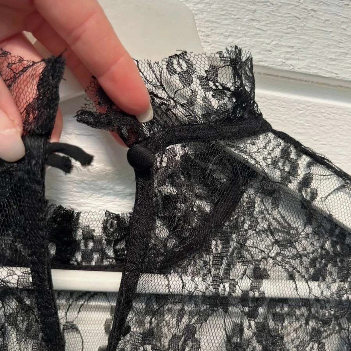 !RESERVERAD! Svart spetsblus från bubbleroom  - 90