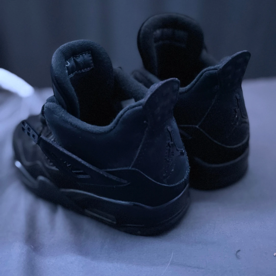 Black cat Jordan 4 - 92