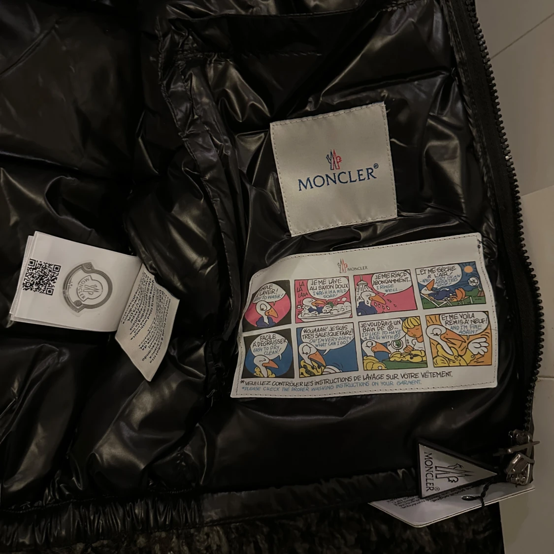 Svart dunväst från Moncler - 90