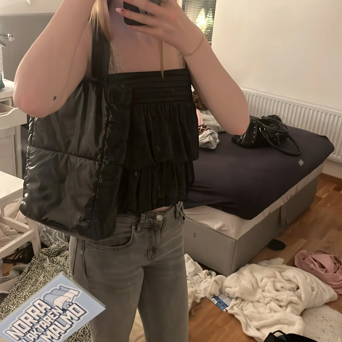 Svart quiltad axelväska - 91