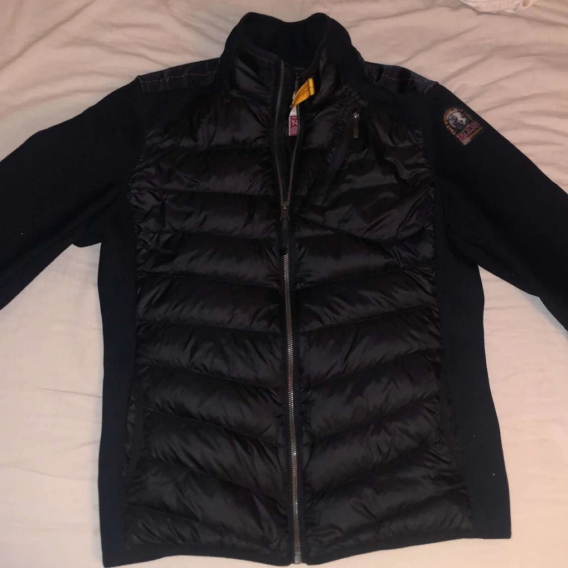 Svart cardigan från Parajumpers